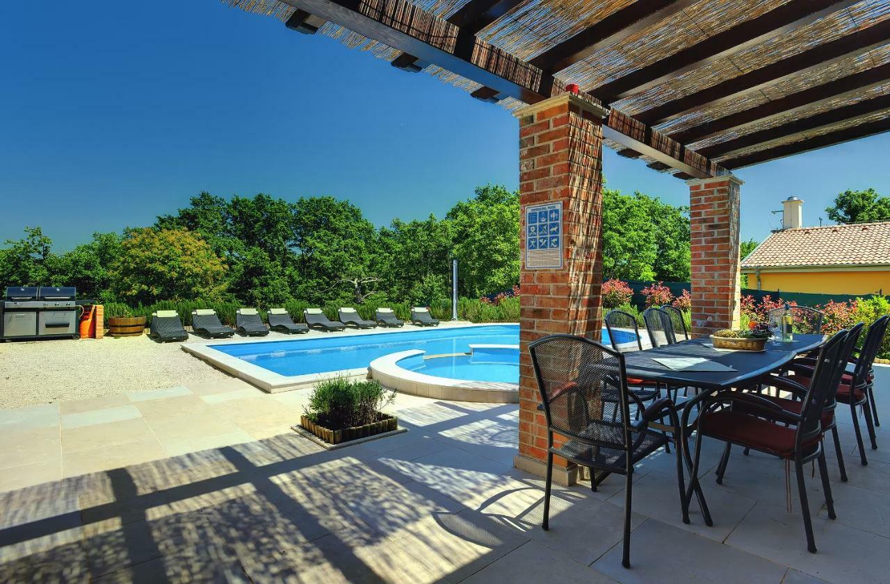 Villas Vea Histria Rezanci Bagian luar foto