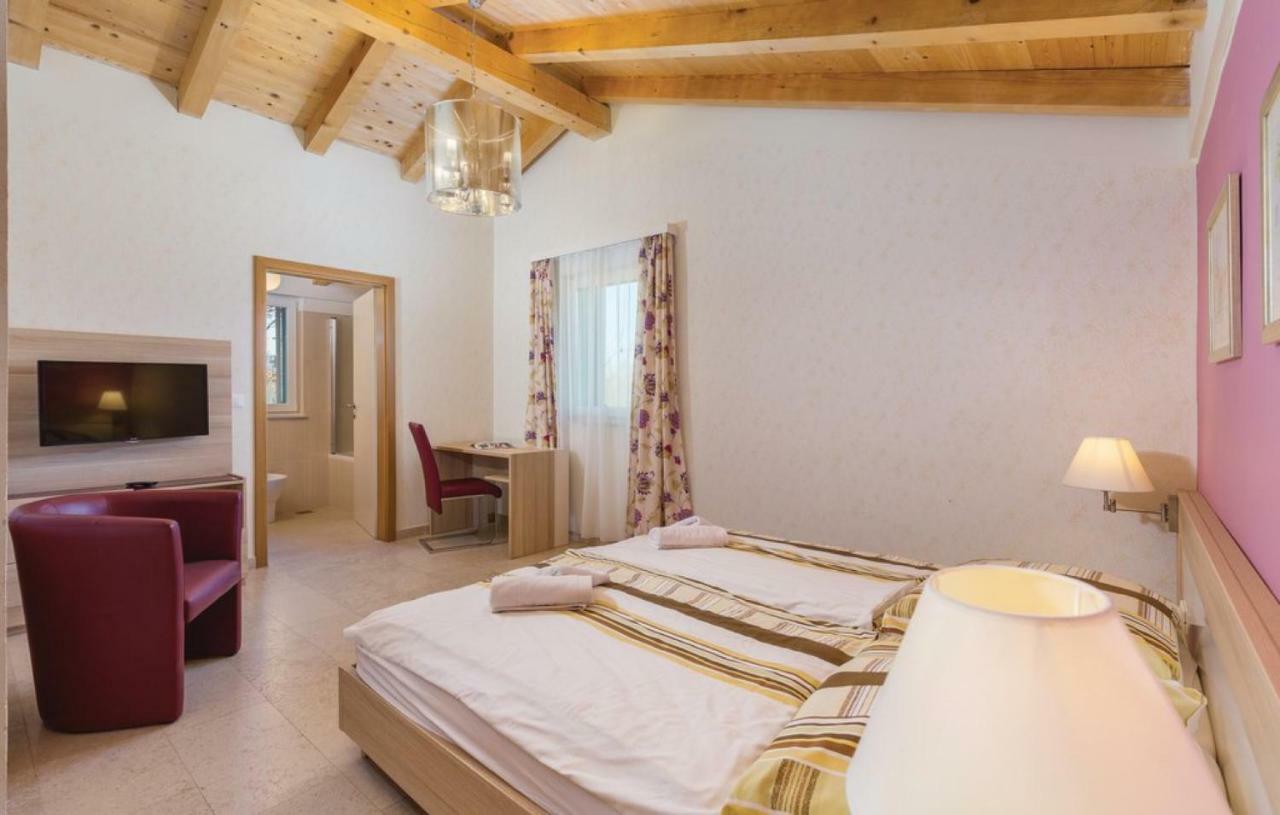 Villas Vea Histria Rezanci Bagian luar foto